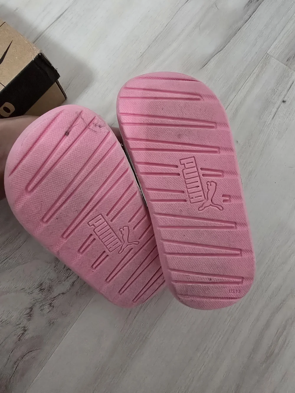 Puma bright pink